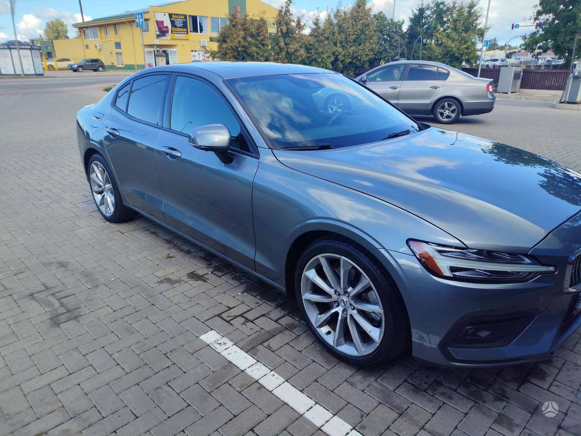 Volvo S60, 2.0 l., Седан