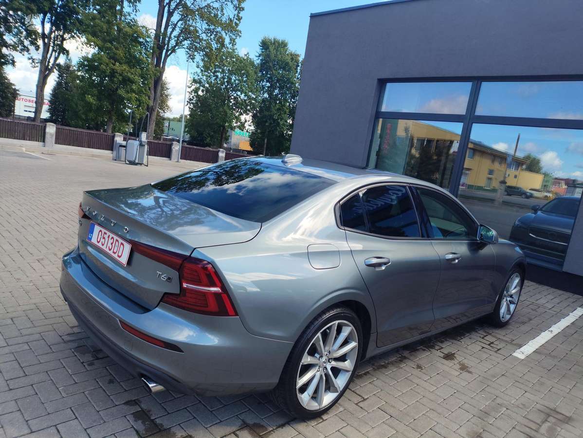 Volvo S60, 2.0 l., Седан