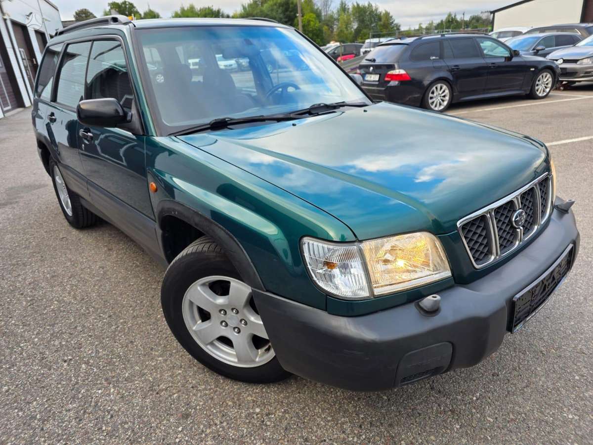 Subaru Forester, 2.0 l., off-road / crossover