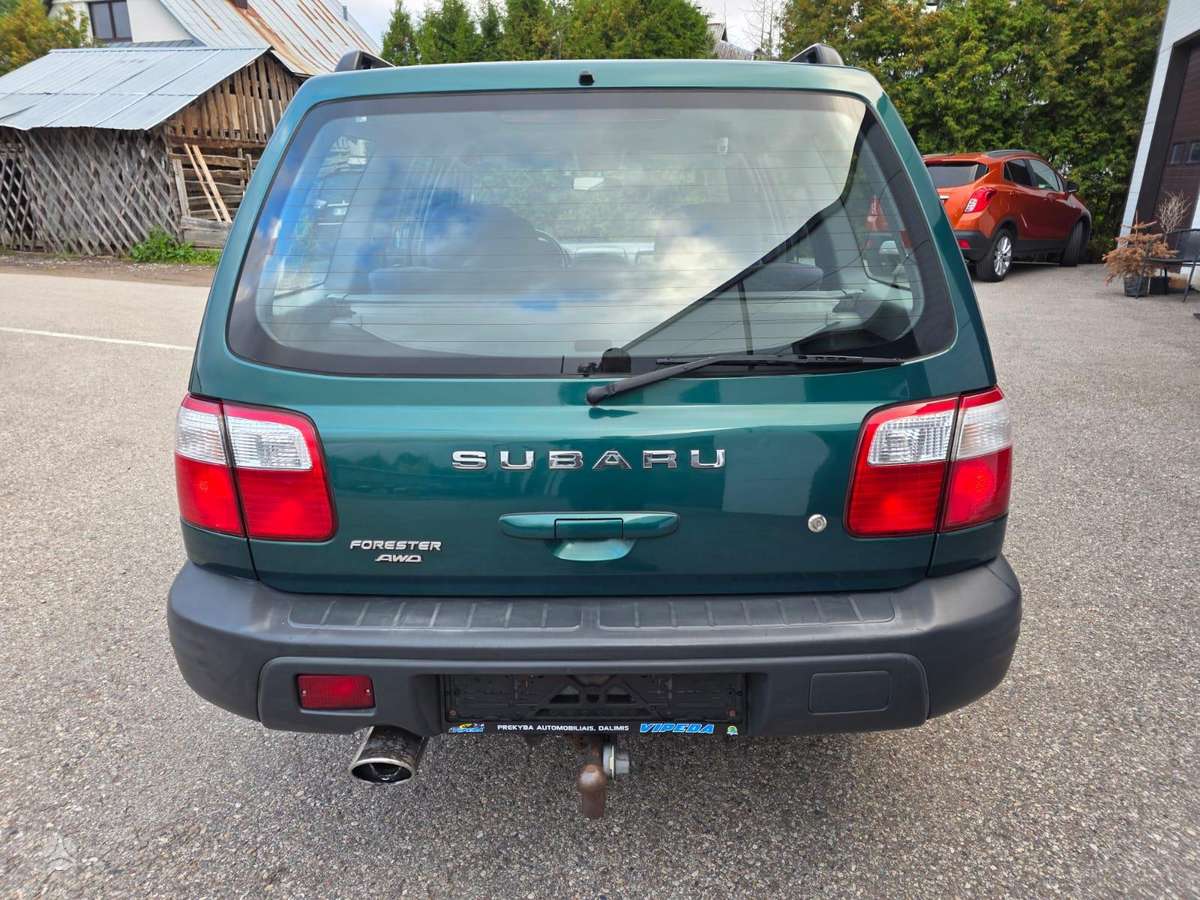 Subaru Forester, 2.0 l., off-road / crossover