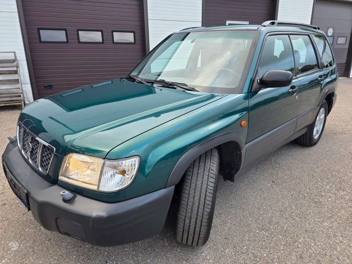 Subaru Forester, 2.0 l., off-road / crossover