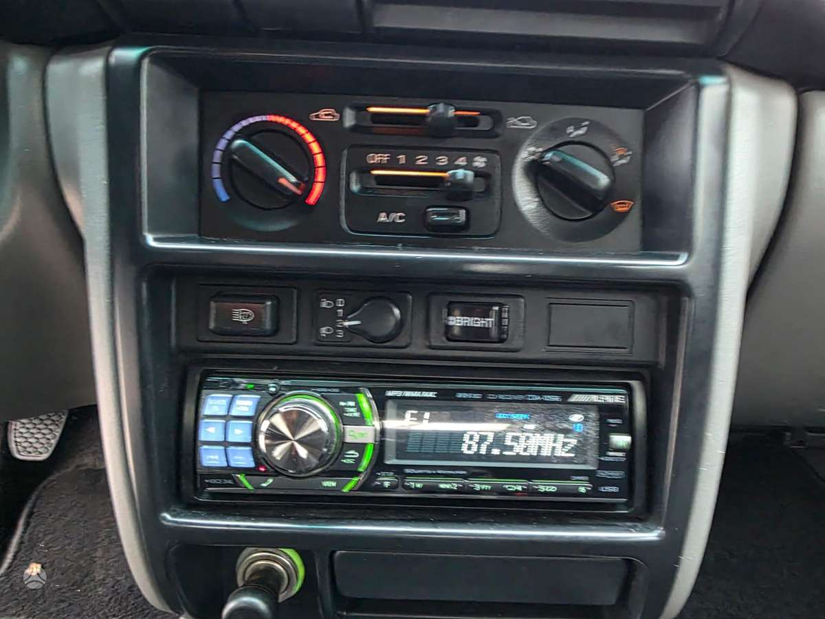 Subaru Forester, 2.0 l., off-road / crossover