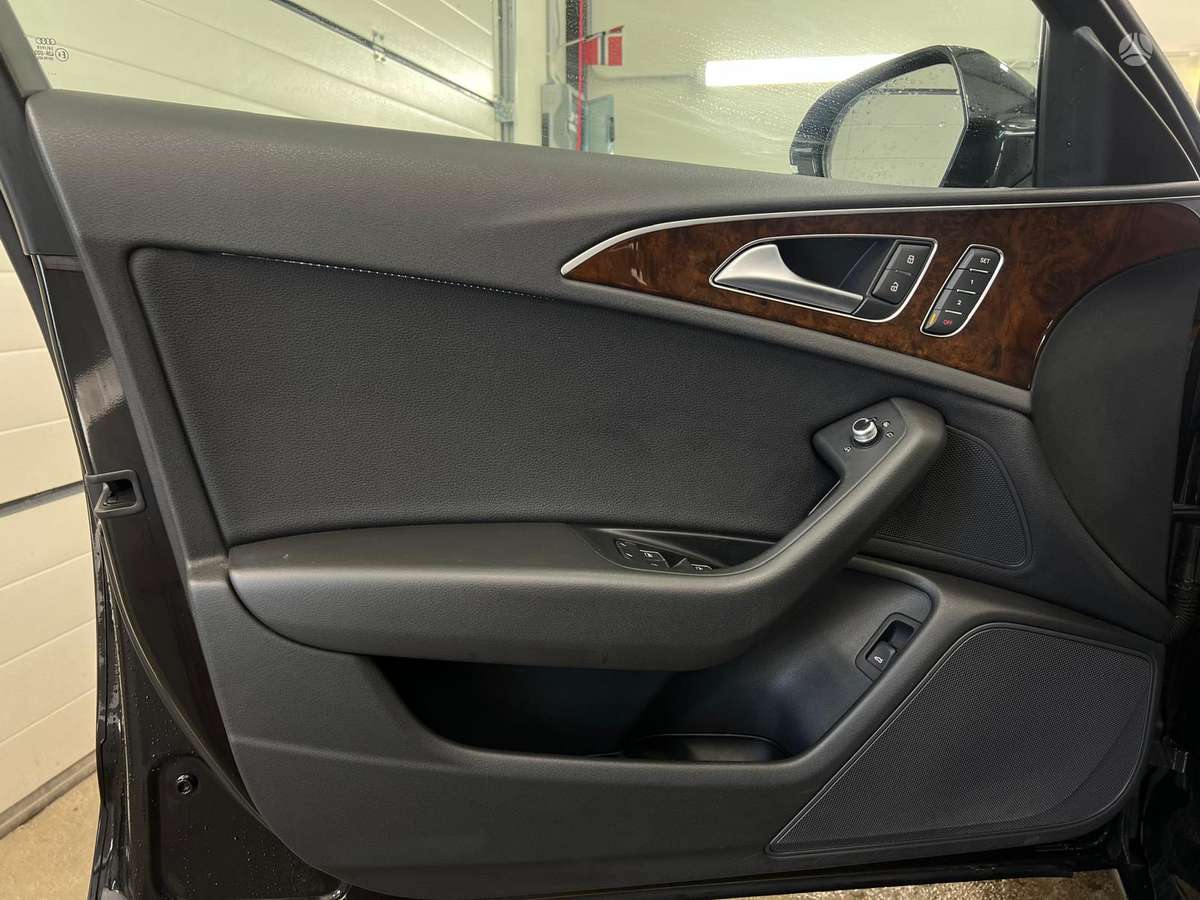 Audi A6, 3.0 l., Седан