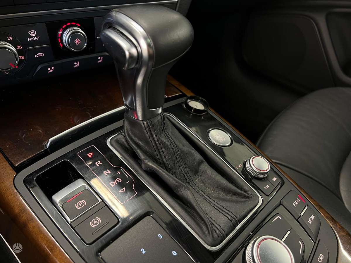 Audi A6, 3.0 l., Седан