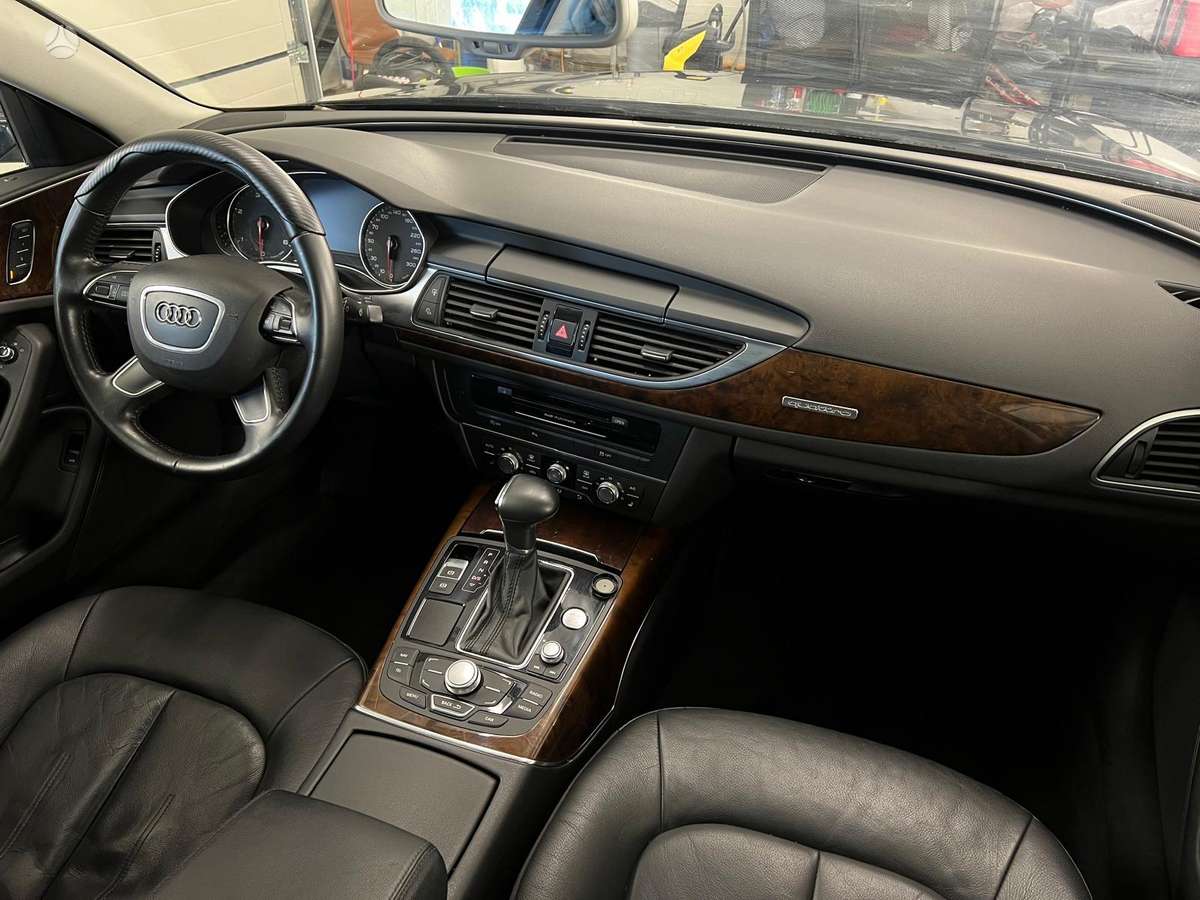 Audi A6, 3.0 l., Седан
