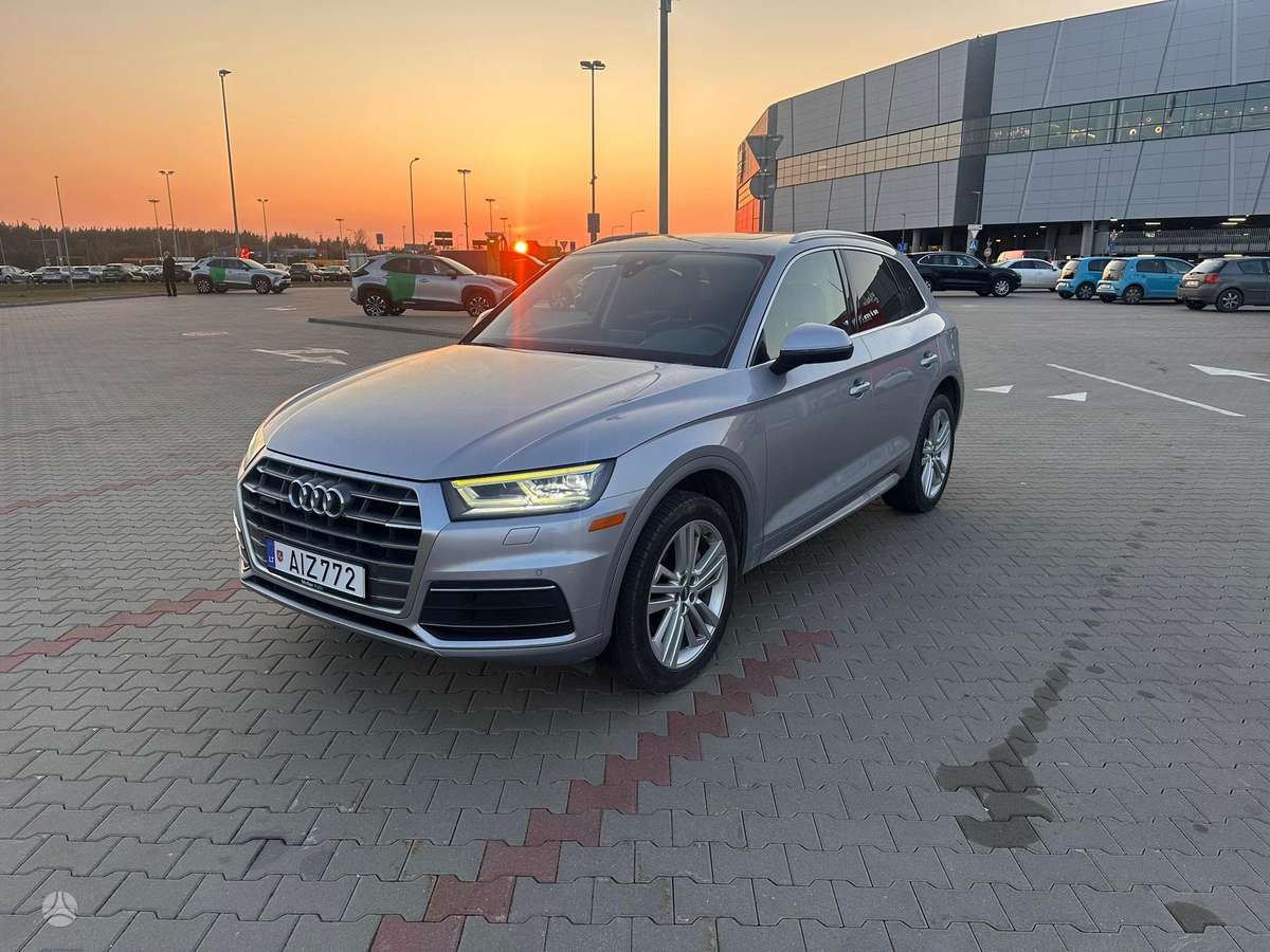 Audi Q5, 2.0 l., Внедорожник / Кроссовер