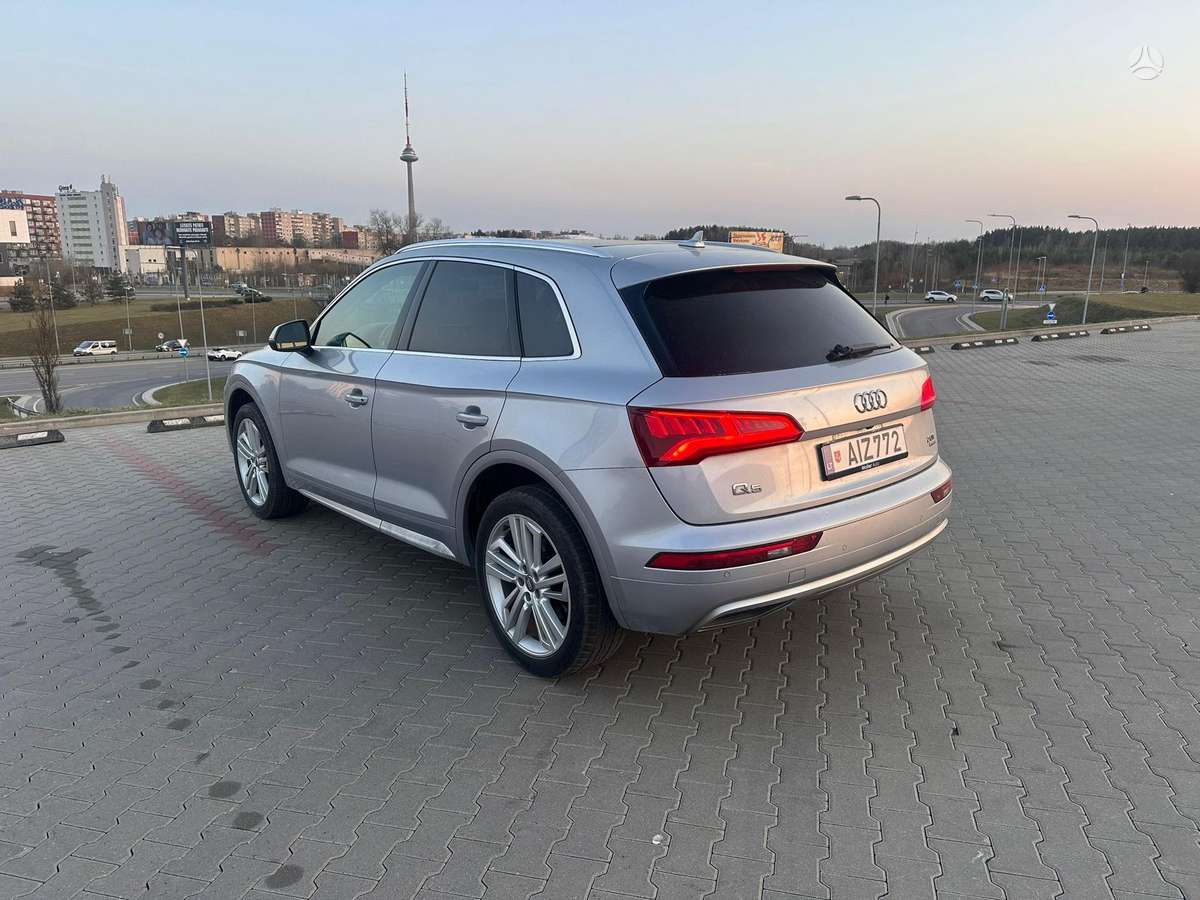 Audi Q5, 2.0 l., Внедорожник / Кроссовер