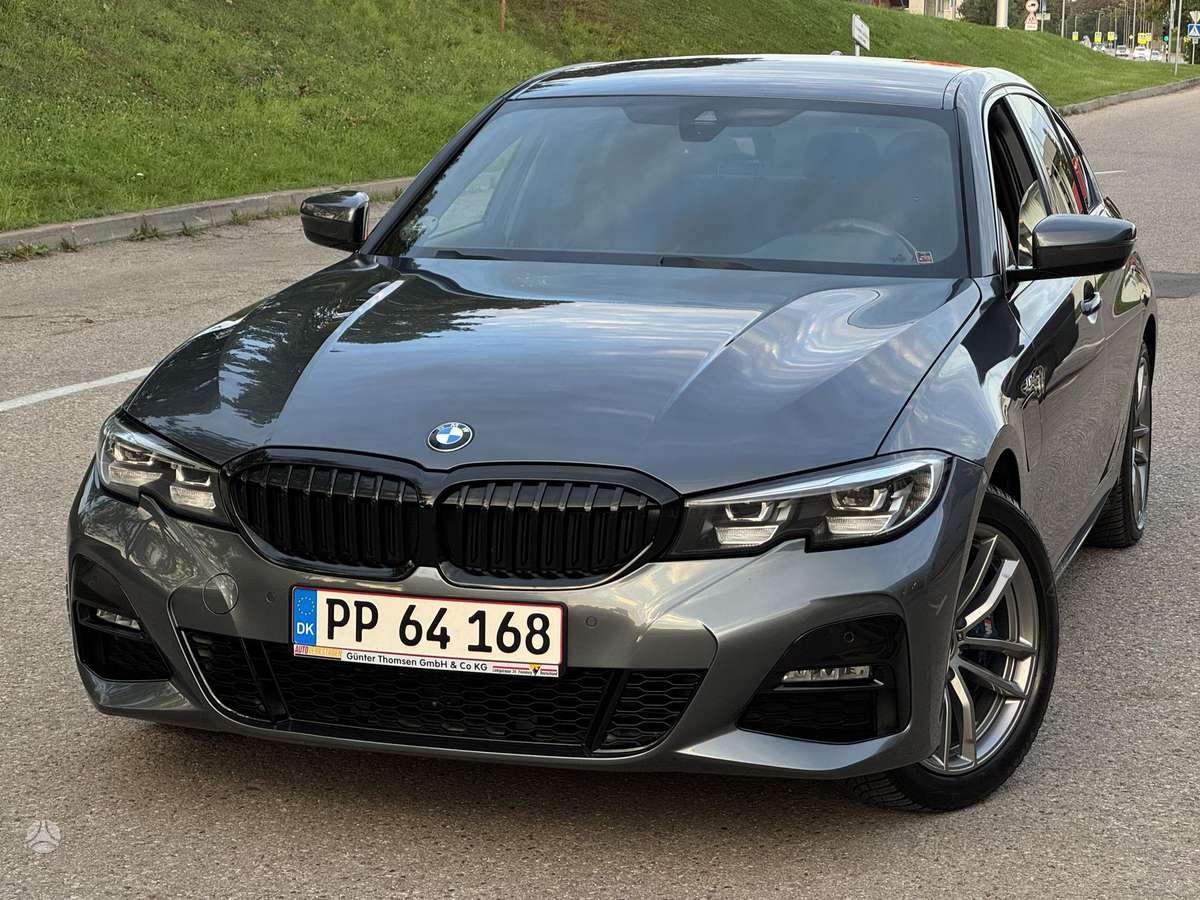 BMW 330, 2.0 l., Седан