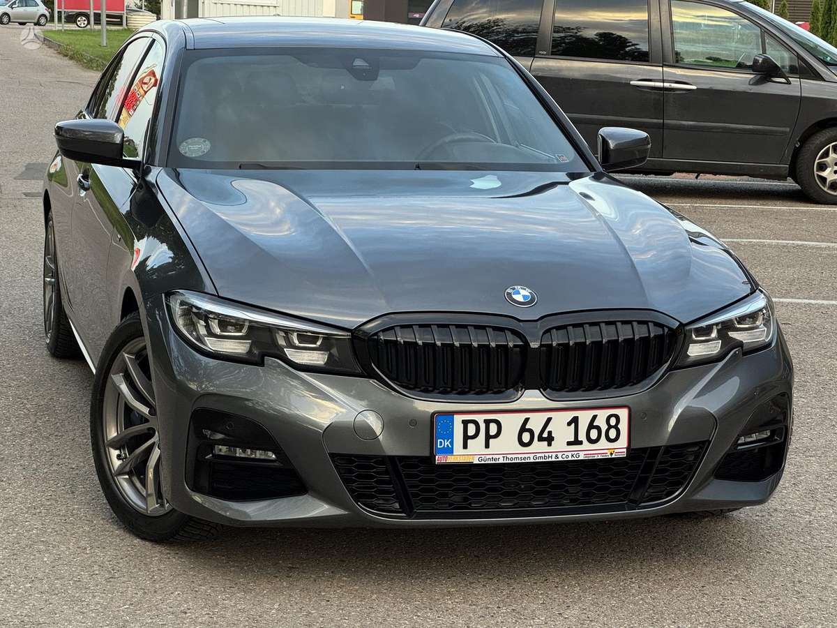 BMW 330, 2.0 l., Седан