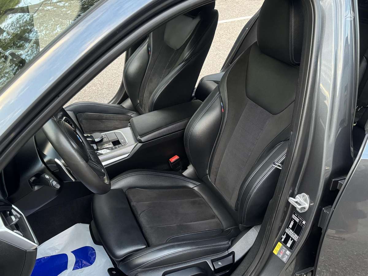 BMW 330, 2.0 l., Седан