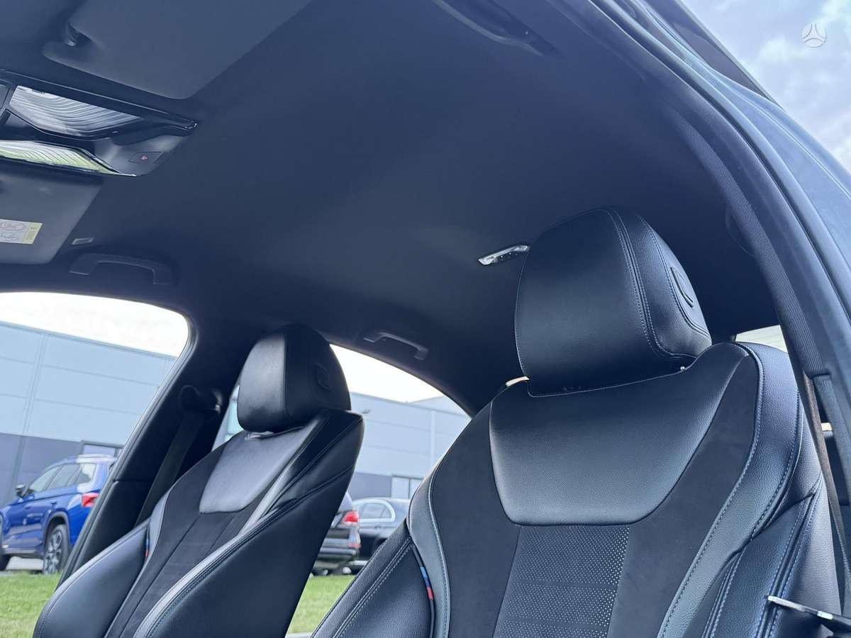 BMW 330, 2.0 l., Седан