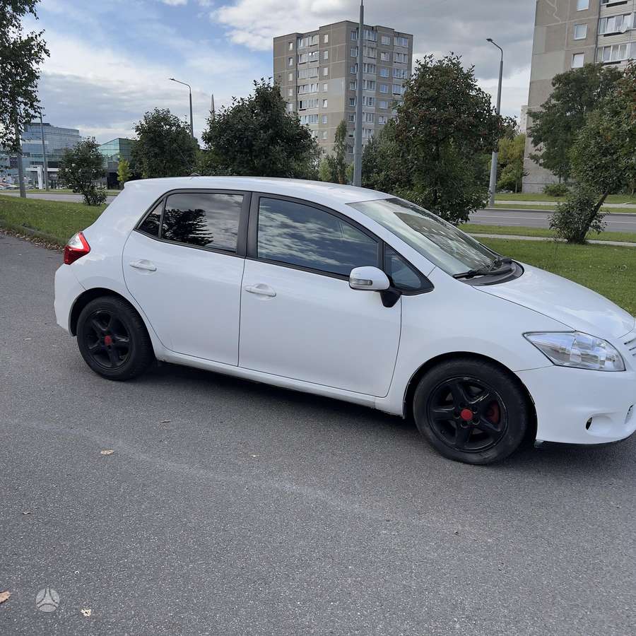 Toyota Auris, 2.0 l., hatchback