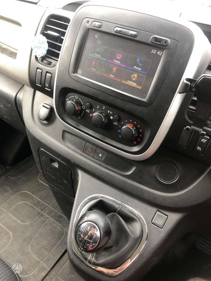 Renault Trafic - 6