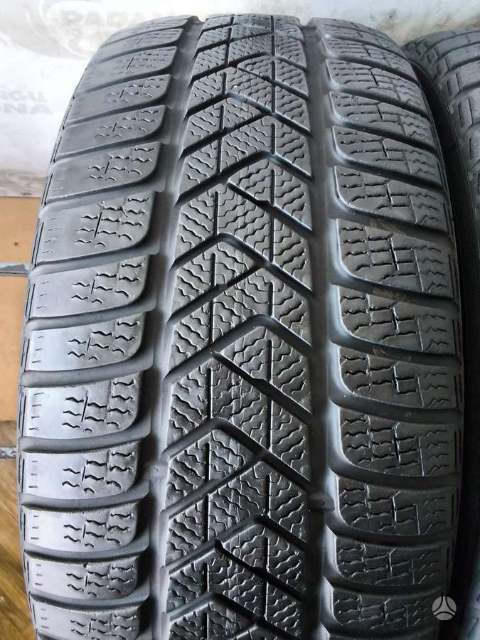Pirelli Sotto Zero 3, winter 235/50 R18