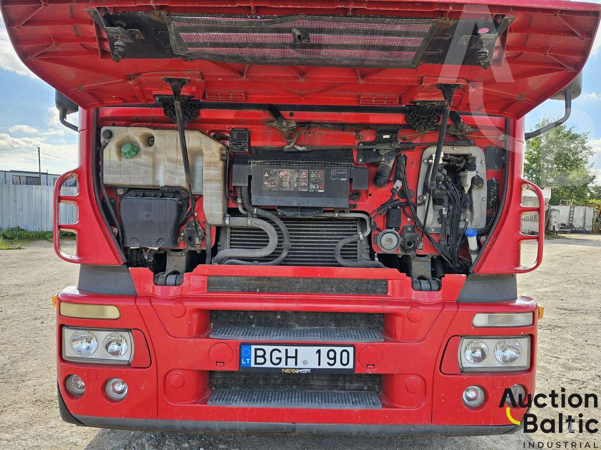 Iveco AD440S43, kita