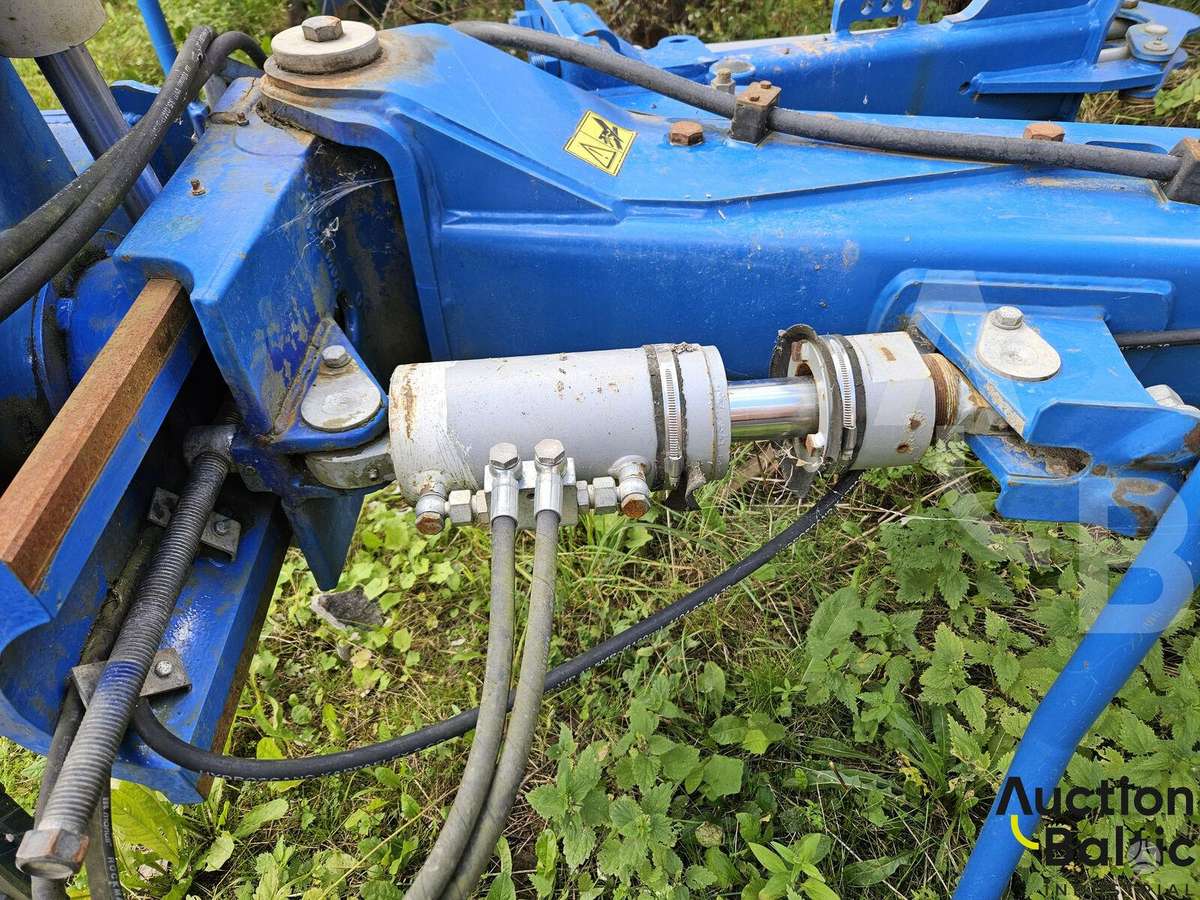 Överum DX51075 H XL, ploughs