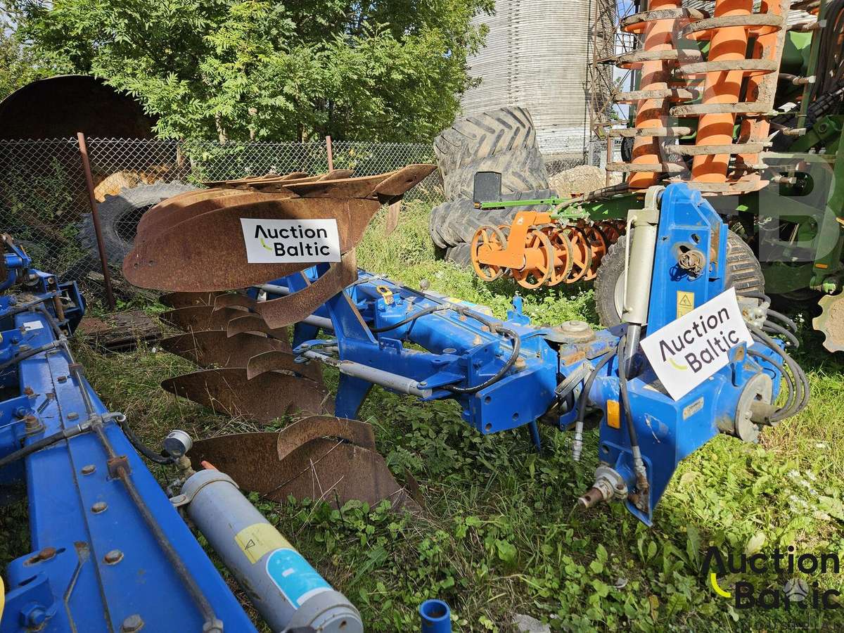 Överum DX51075 H XL, ploughs