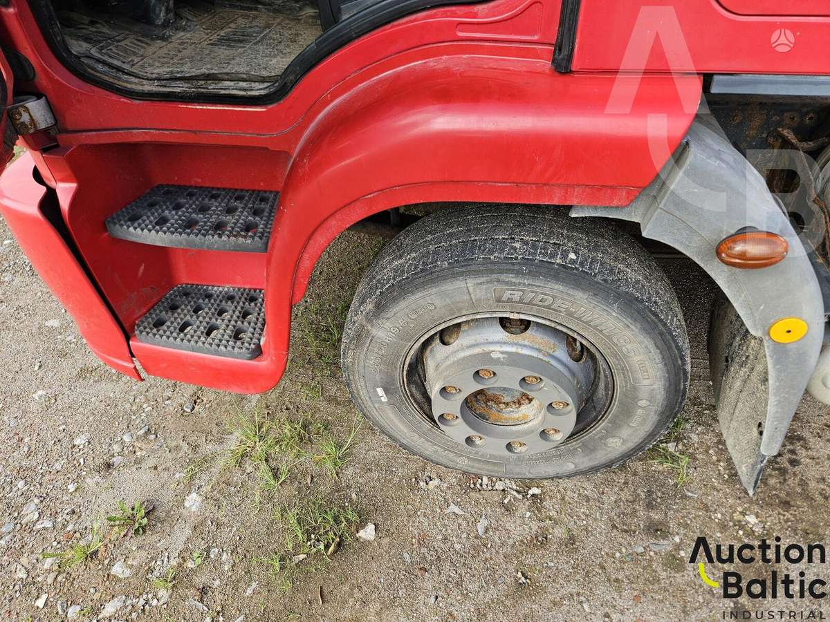Iveco ML 120E25, автовозы