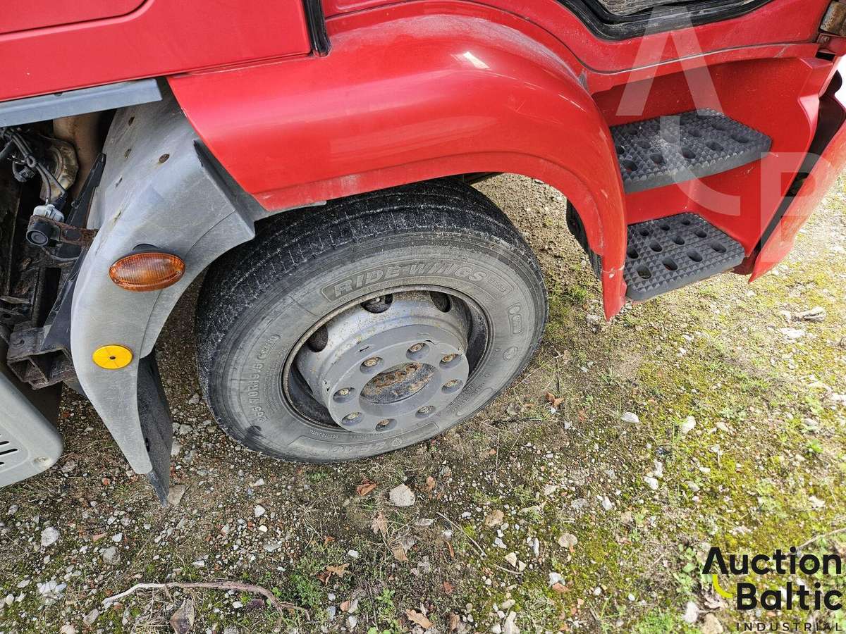 Iveco ML 120E25, автовозы