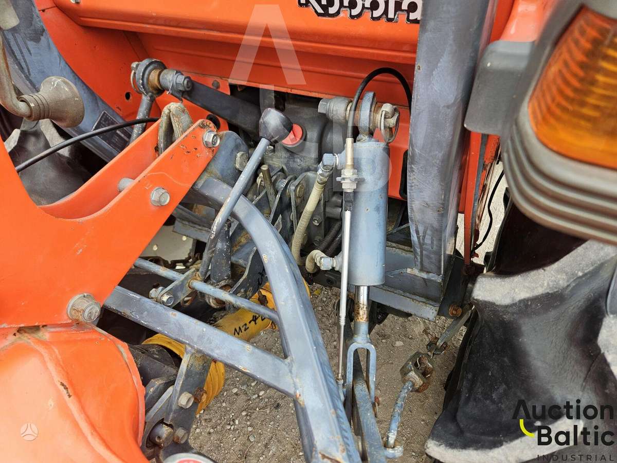 Kubota GL 220, tractors