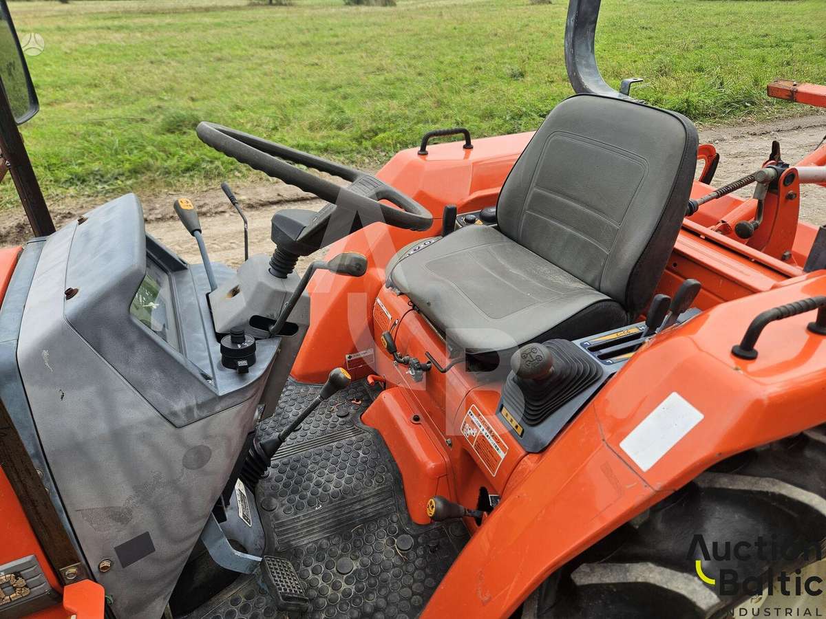 Kubota GL 220, tractors