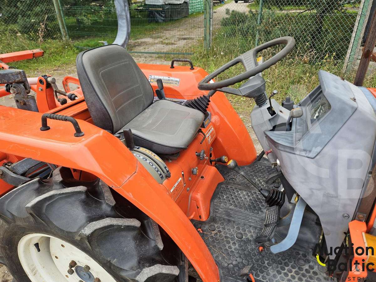 Kubota GL 220, tractors