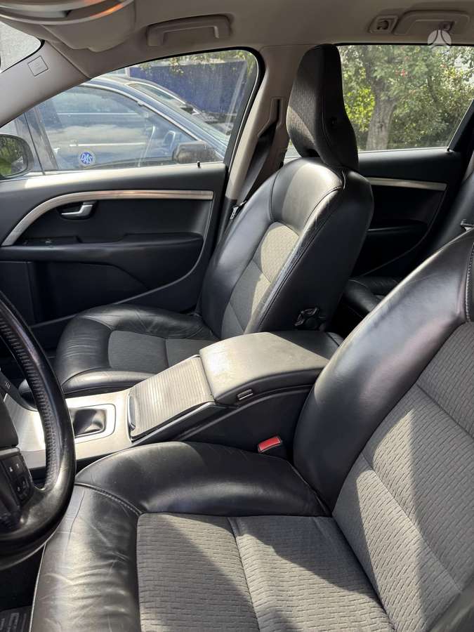 Volvo V70, 2.4 l., Универсал