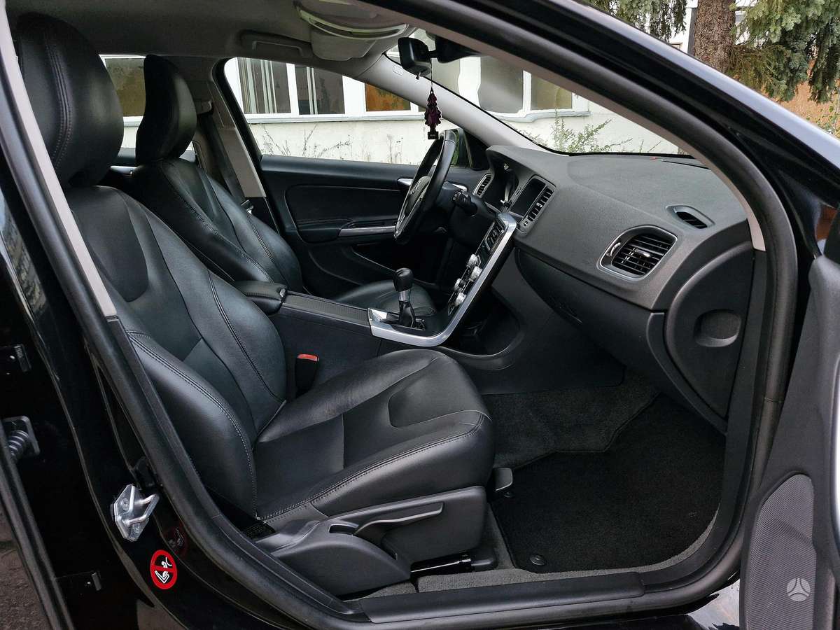 Volvo V60, 2.0 l., Универсал