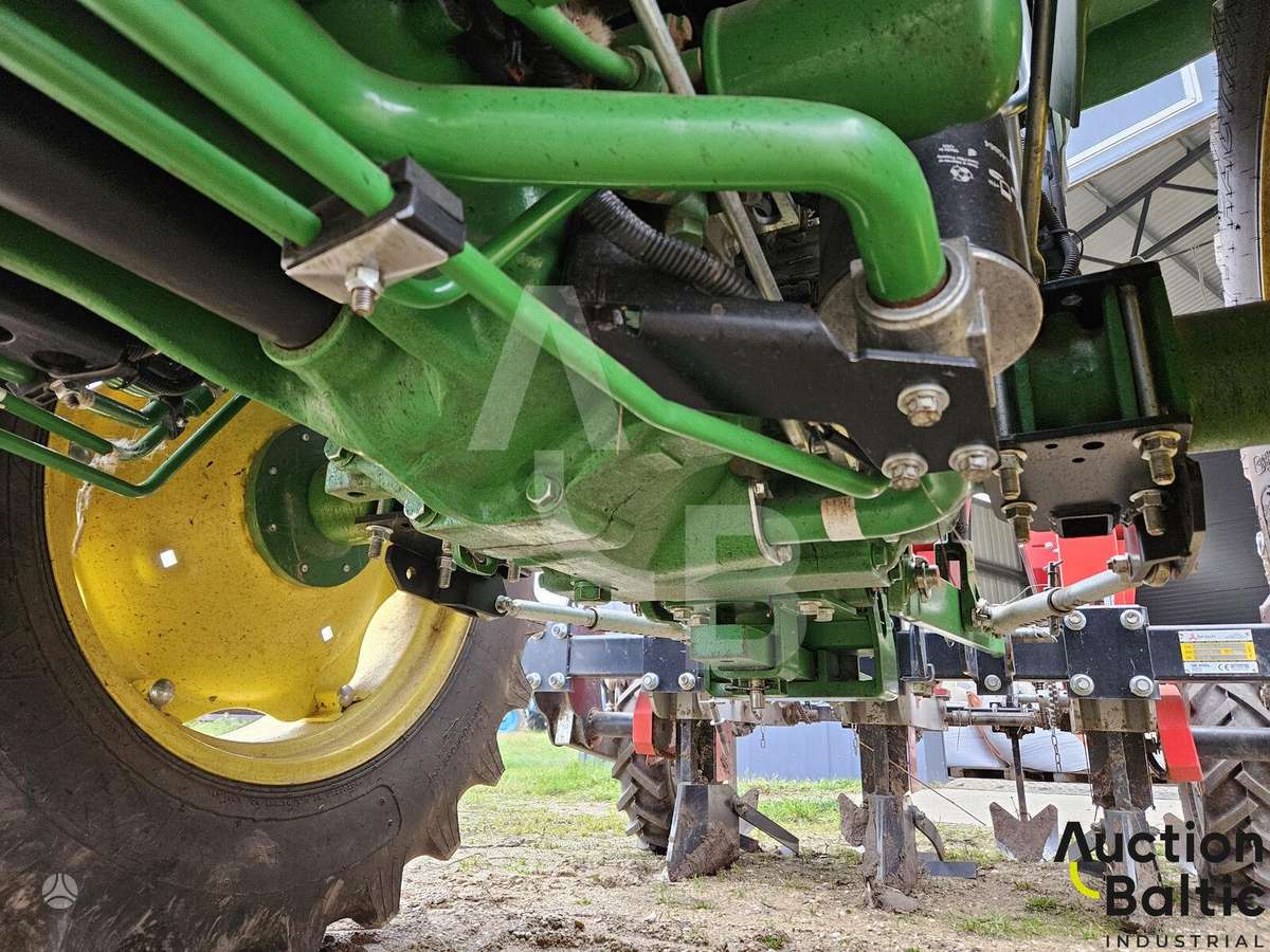 John Deere 4049 M, traktoriai