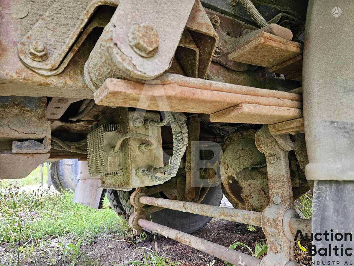 Iveco 100E 18, boom lift