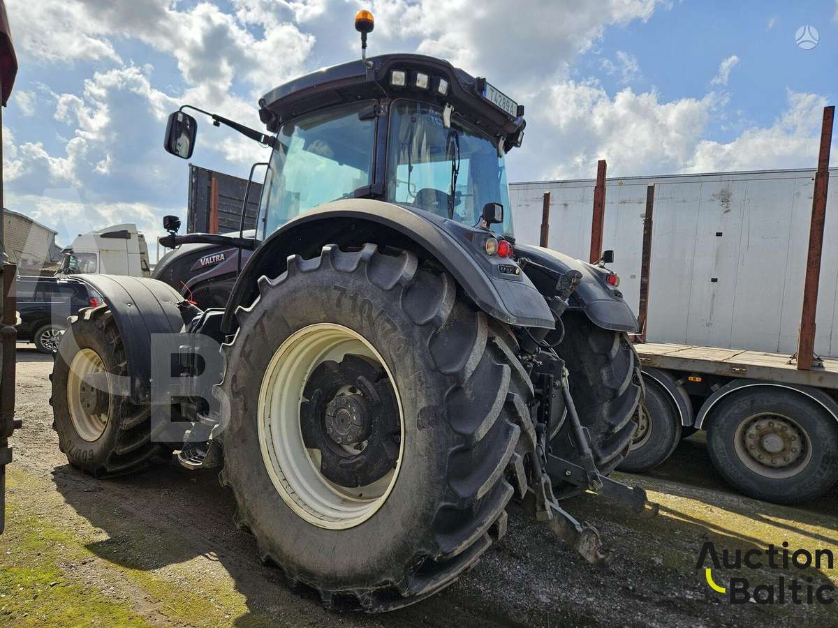 Valtra S374, traktoriai