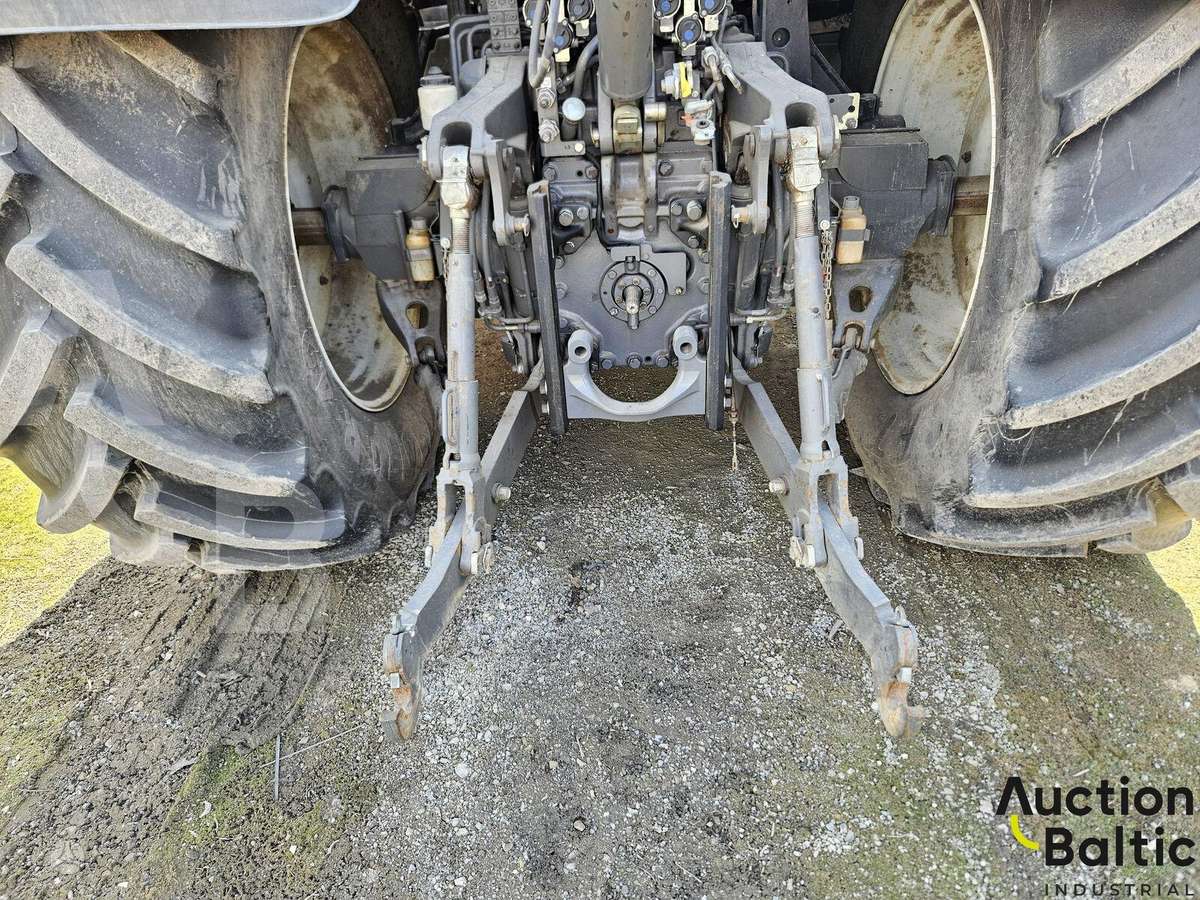 Valtra S374, traktoriai