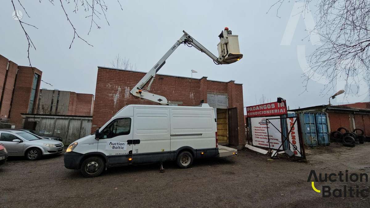 Iveco Daily, boom lift