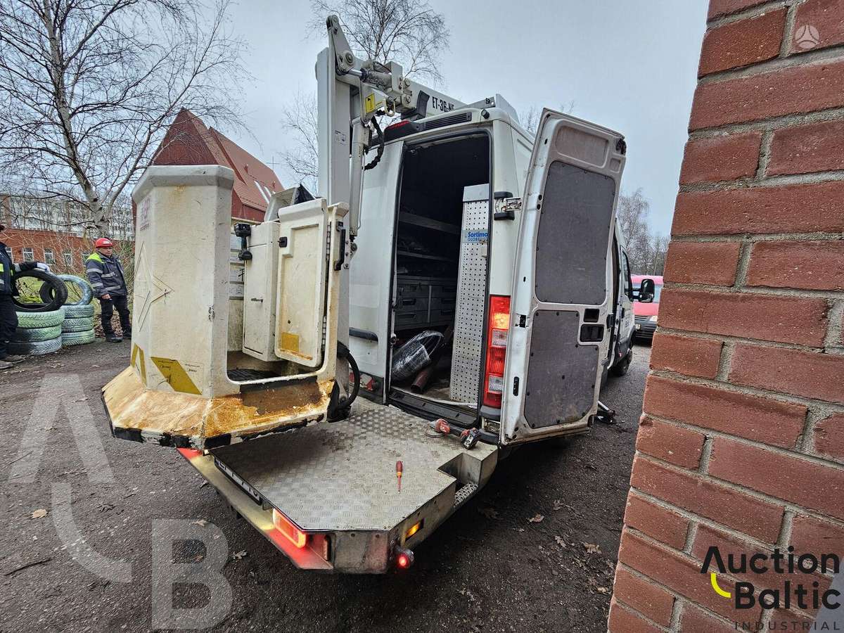 Iveco Daily, boom lift