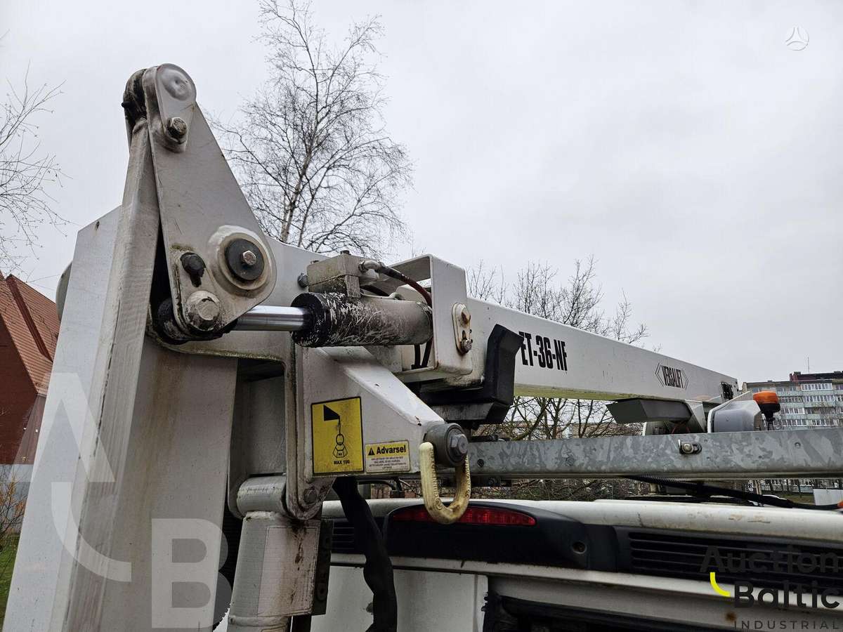 Iveco Daily, boom lift