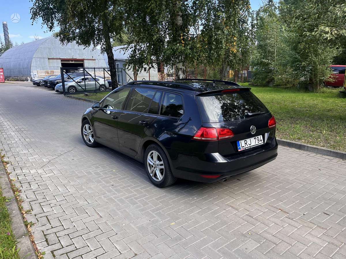 Volkswagen Golf - 3