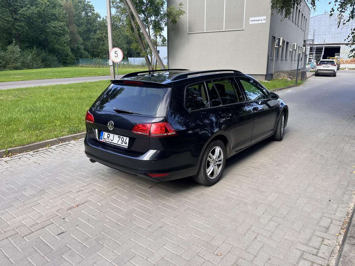 Volkswagen Golf - 4