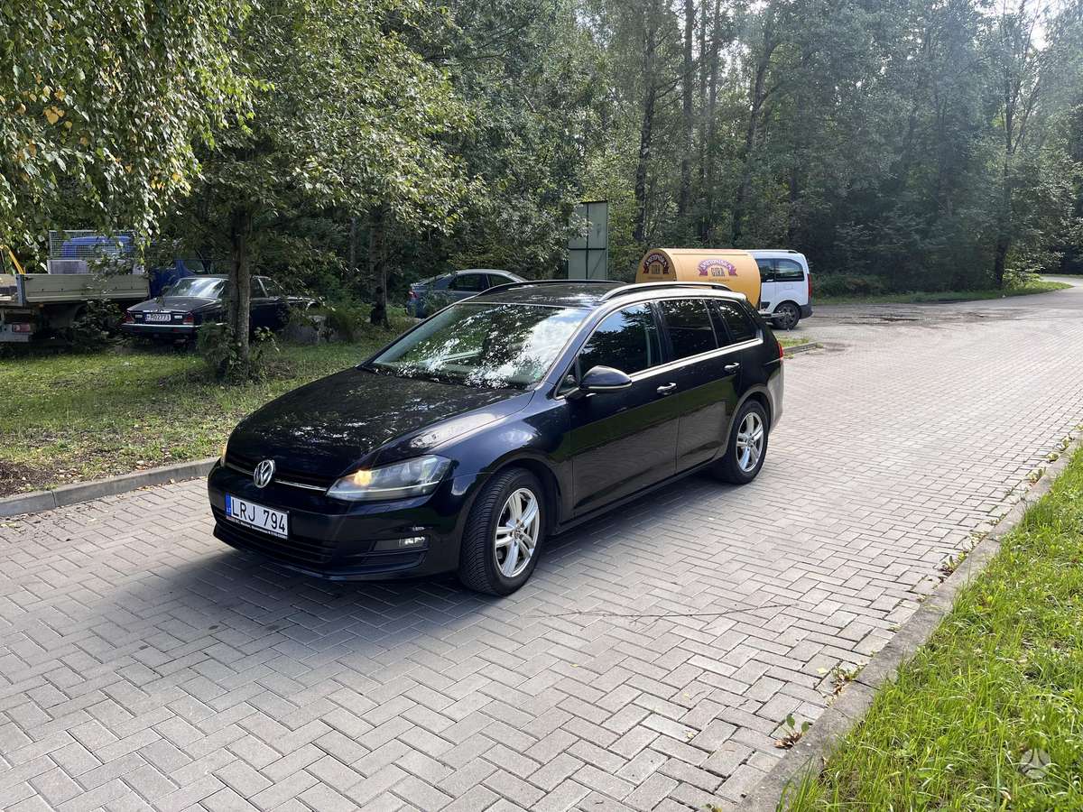 Volkswagen Golf - 2