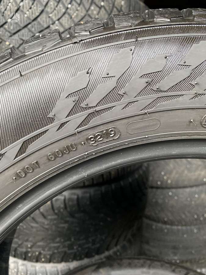 Nokian, winter 215/60 R17