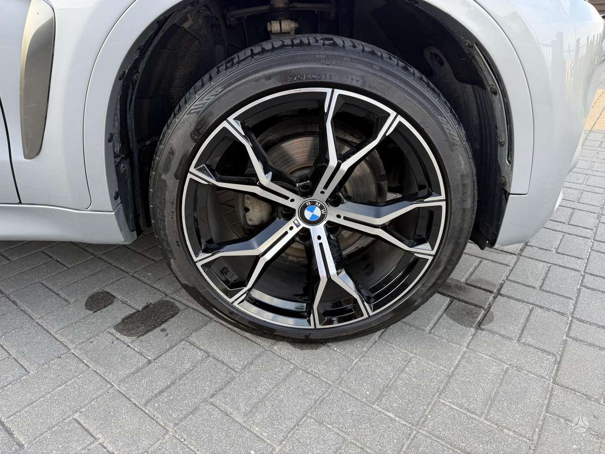 BMW X6, 3.0 l., off-road / crossover