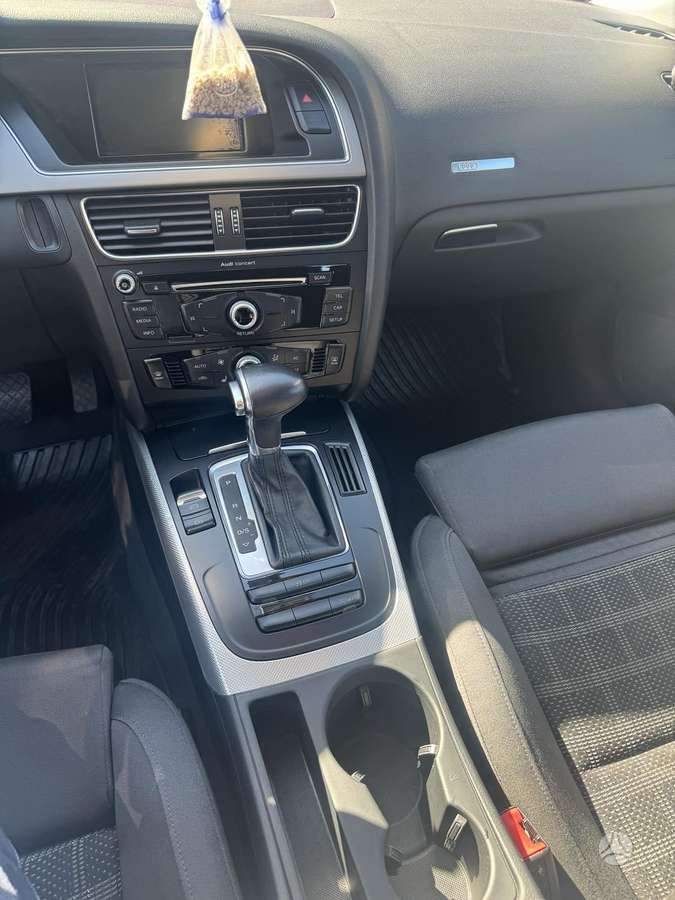 Audi A5, 1.8 l., hatchback