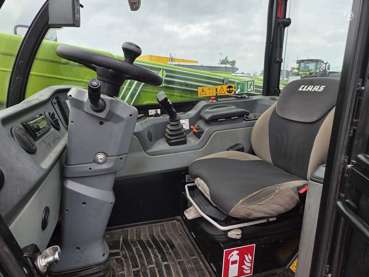 Claas Scorpion 732, self-propelled loaders