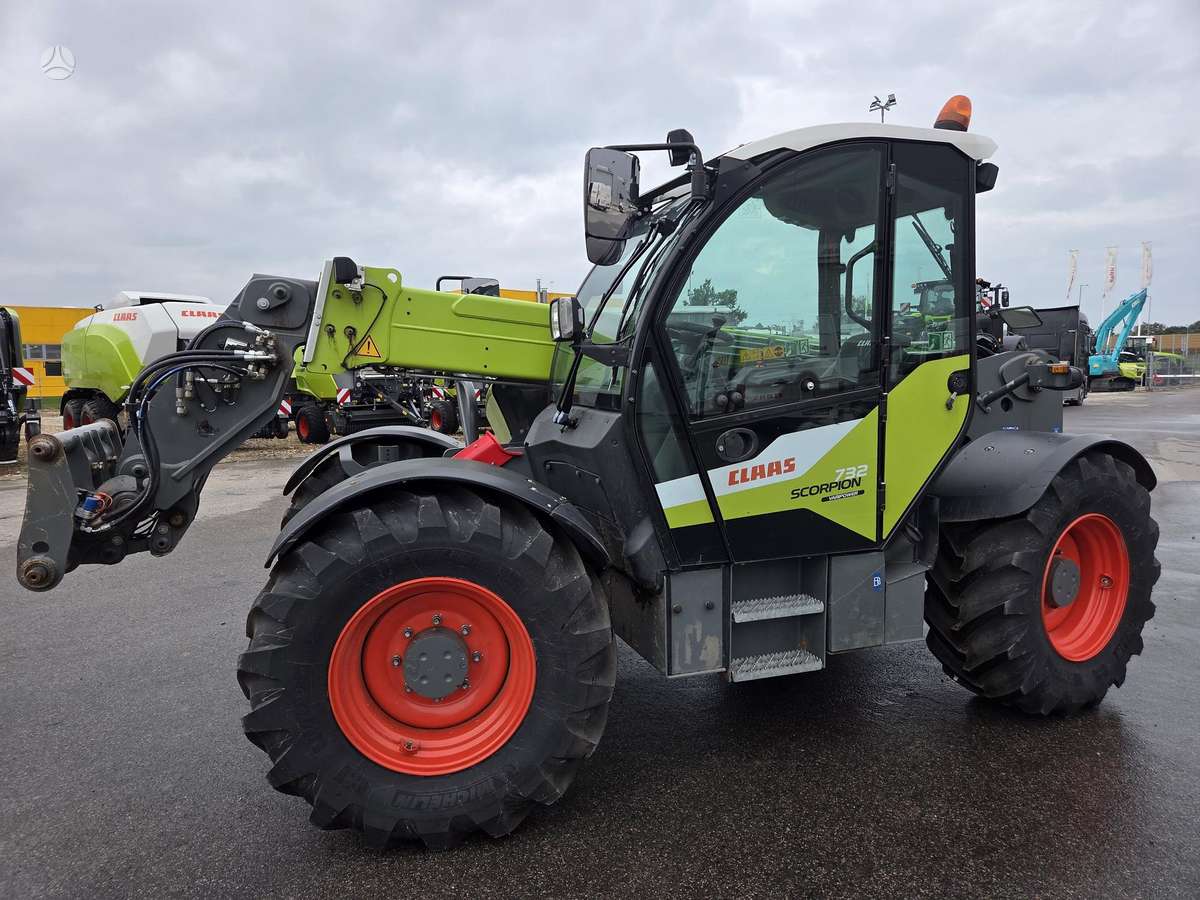 Claas Scorpion 732, самоходные погрузчики