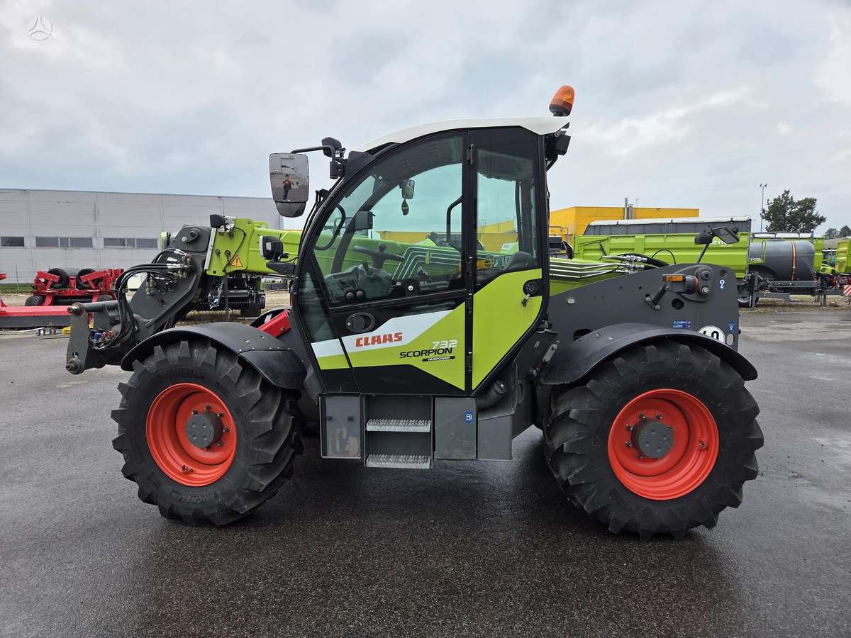 Claas Scorpion 732, self-propelled loaders