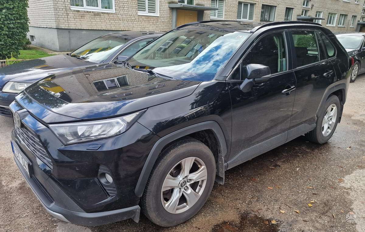 Toyota RAV4 - 1