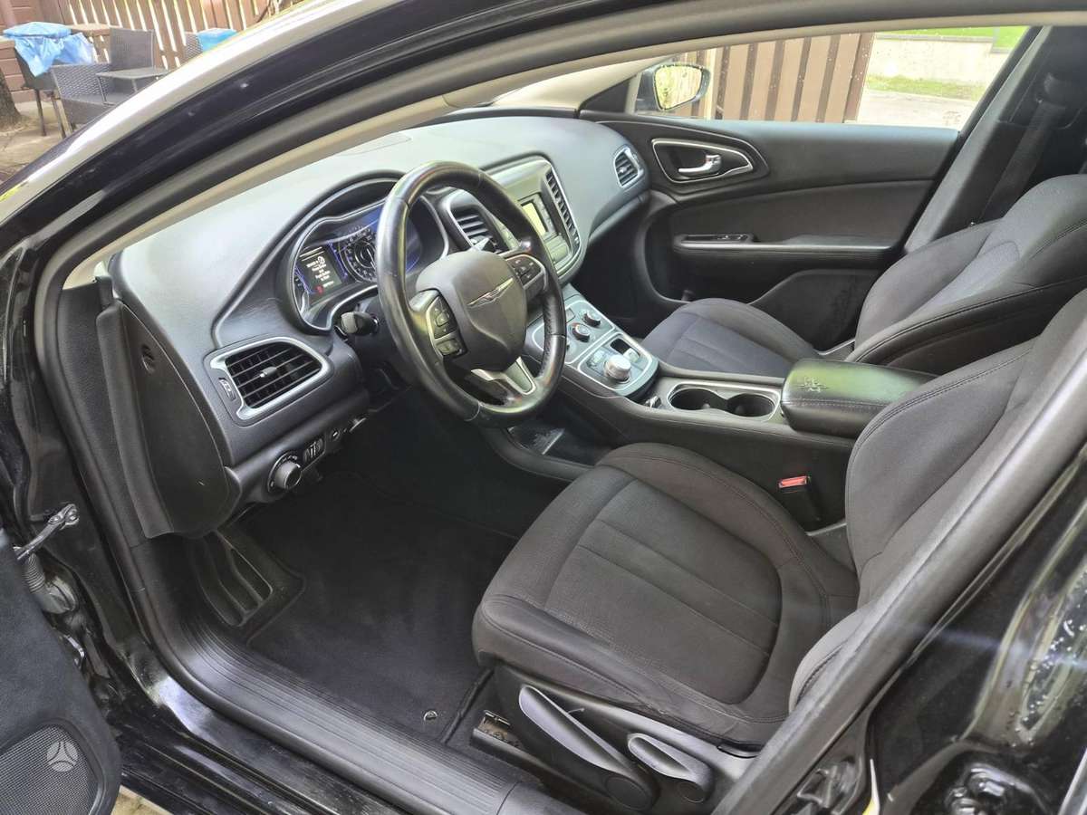 Chrysler 200, 2.4 l., Седан