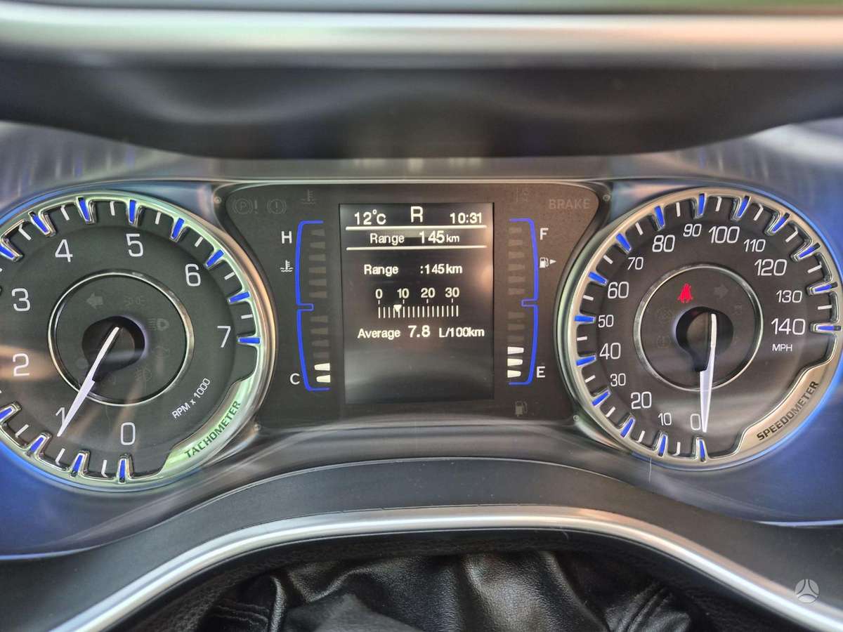 Chrysler 200, 2.4 l., Седан