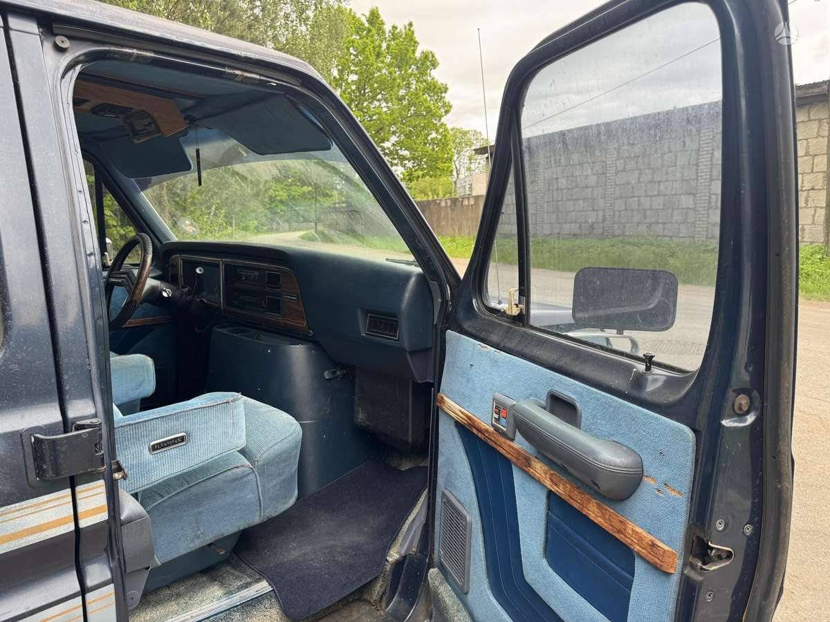 Ford Econoline, 5.0 l., Минивэн