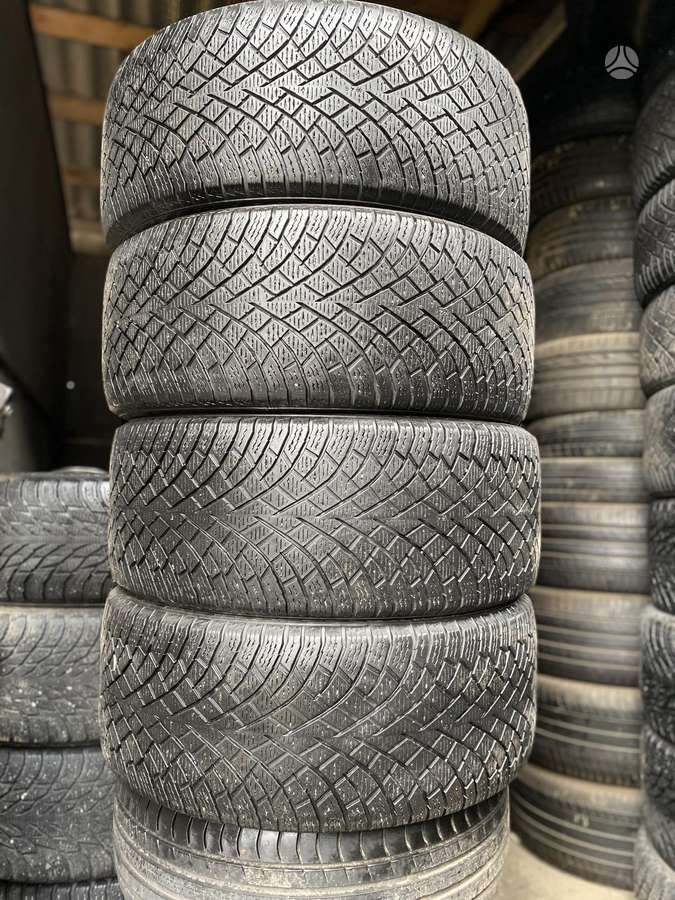 Nokian, žieminės 275/45 R20