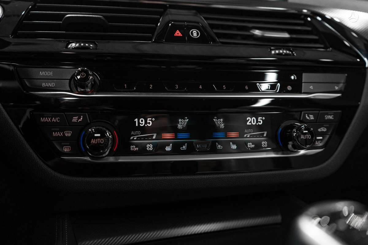 BMW M5, 4.4 l., Седан